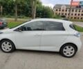 Белый Рено Зое, объемом двигателя 0 л и пробегом 190 тыс. км за 9300 $, фото 7 на Automoto.ua