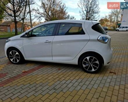 Белый Рено Зое, объемом двигателя 0 л и пробегом 129 тыс. км за 8700 $, фото 11 на Automoto.ua