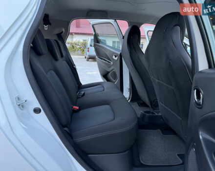 Белый Рено Зое, объемом двигателя 0 л и пробегом 51 тыс. км за 10800 $, фото 66 на Automoto.ua