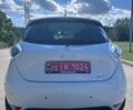 Белый Рено Зое, объемом двигателя 0 л и пробегом 165 тыс. км за 9150 $, фото 49 на Automoto.ua