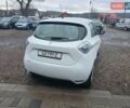 Белый Рено Зое, объемом двигателя 0 л и пробегом 85 тыс. км за 7999 $, фото 10 на Automoto.ua