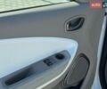 Белый Рено Зое, объемом двигателя 0 л и пробегом 82 тыс. км за 8900 $, фото 8 на Automoto.ua