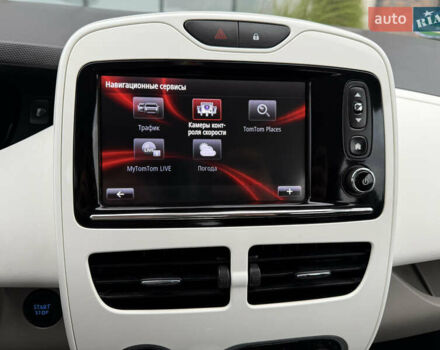 Белый Рено Зое, объемом двигателя 0 л и пробегом 127 тыс. км за 9200 $, фото 57 на Automoto.ua