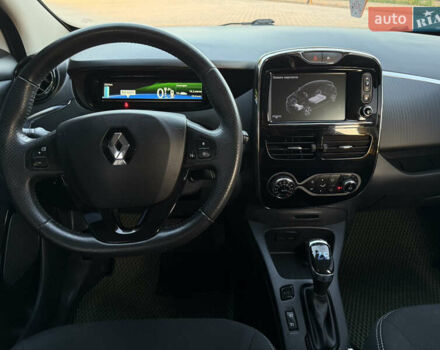Білий Рено Зое, об'ємом двигуна 0 л та пробігом 80 тис. км за 9500 $, фото 40 на Automoto.ua