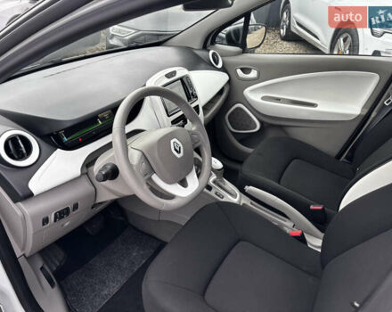 Білий Рено Зое, об'ємом двигуна 0 л та пробігом 23 тис. км за 8850 $, фото 13 на Automoto.ua