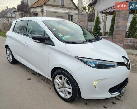 Белый Рено Зое, объемом двигателя 0 л и пробегом 90 тыс. км за 8900 $, фото 2 на Automoto.ua