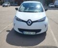 Белый Рено Зое, объемом двигателя 0 л и пробегом 107 тыс. км за 6965 $, фото 6 на Automoto.ua