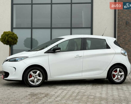 Белый Рено Зое, объемом двигателя 0 л и пробегом 127 тыс. км за 9200 $, фото 15 на Automoto.ua