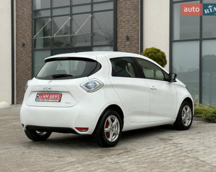 Белый Рено Зое, объемом двигателя 0 л и пробегом 127 тыс. км за 9200 $, фото 10 на Automoto.ua
