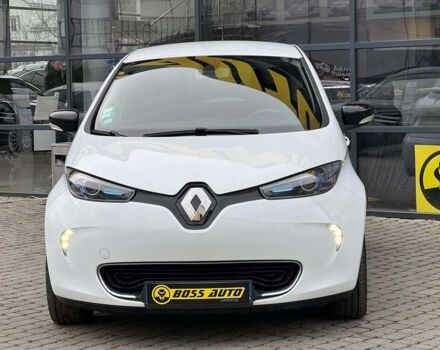 Белый Рено Зое, объемом двигателя 41 л и пробегом 57 тыс. км за 13800 $, фото 1 на Automoto.ua