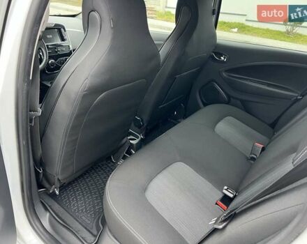 Білий Рено Зое, об'ємом двигуна 0 л та пробігом 116 тис. км за 8650 $, фото 18 на Automoto.ua