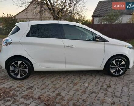 Белый Рено Зое, объемом двигателя 0 л и пробегом 39 тыс. км за 10900 $, фото 5 на Automoto.ua