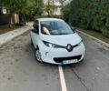 Белый Рено Зое, объемом двигателя 0 л и пробегом 73 тыс. км за 9650 $, фото 1 на Automoto.ua