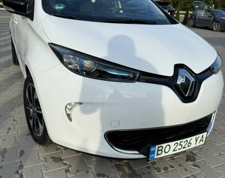 Белый Рено Зое, объемом двигателя 0 л и пробегом 82 тыс. км за 9500 $, фото 32 на Automoto.ua