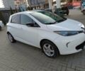 Белый Рено Зое, объемом двигателя 0 л и пробегом 68 тыс. км за 7800 $, фото 4 на Automoto.ua