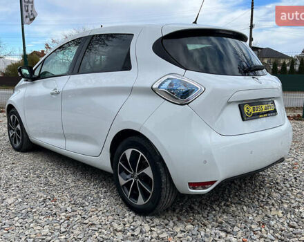 Белый Рено Зое, объемом двигателя 0 л и пробегом 140 тыс. км за 9300 $, фото 5 на Automoto.ua