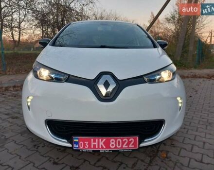 Белый Рено Зое, объемом двигателя 0 л и пробегом 39 тыс. км за 10900 $, фото 1 на Automoto.ua