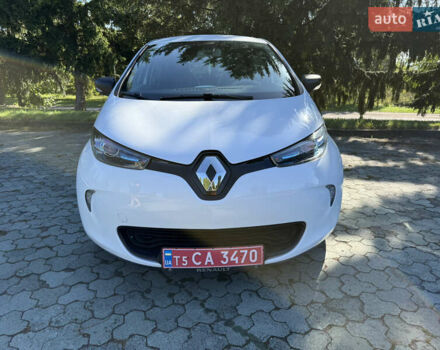Белый Рено Зое, объемом двигателя 0 л и пробегом 57 тыс. км за 9500 $, фото 1 на Automoto.ua