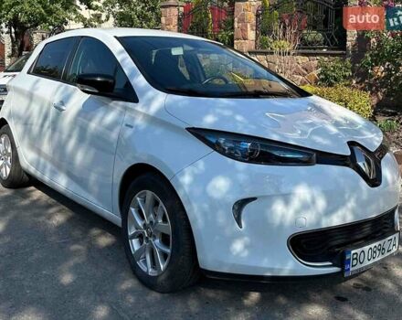 Білий Рено Зое, об'ємом двигуна 0 л та пробігом 38 тис. км за 12000 $, фото 1 на Automoto.ua