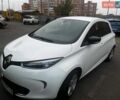 Белый Рено Зое, объемом двигателя 0 л и пробегом 112 тыс. км за 8850 $, фото 7 на Automoto.ua