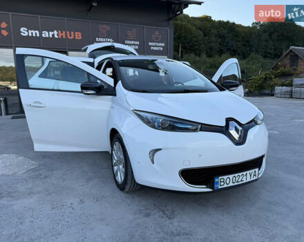 Белый Рено Зое, объемом двигателя 0 л и пробегом 51 тыс. км за 10800 $, фото 48 на Automoto.ua