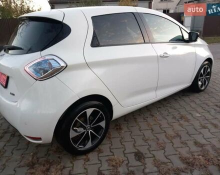 Белый Рено Зое, объемом двигателя 0 л и пробегом 39 тыс. км за 10900 $, фото 6 на Automoto.ua