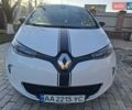 Белый Рено Зое, объемом двигателя 0 л и пробегом 176 тыс. км за 9300 $, фото 2 на Automoto.ua