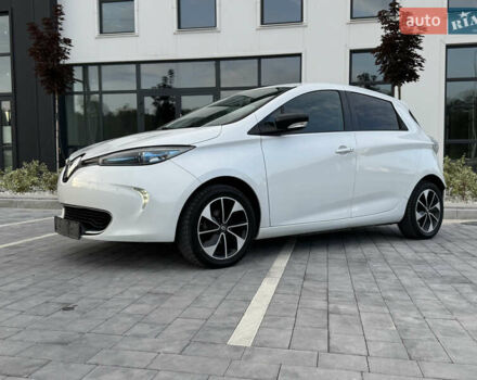 Белый Рено Зое, объемом двигателя 0 л и пробегом 73 тыс. км за 9700 $, фото 5 на Automoto.ua
