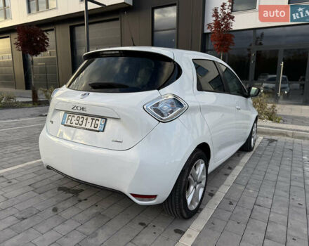 Белый Рено Зое, объемом двигателя 0 л и пробегом 75 тыс. км за 9900 $, фото 25 на Automoto.ua