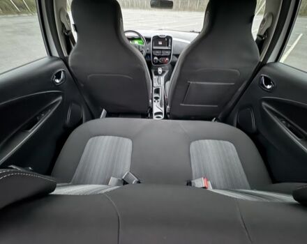 Белый Рено Зое, объемом двигателя 0 л и пробегом 37 тыс. км за 9600 $, фото 18 на Automoto.ua