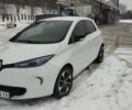 Белый Рено Зое, объемом двигателя 0 л и пробегом 84 тыс. км за 8600 $, фото 2 на Automoto.ua