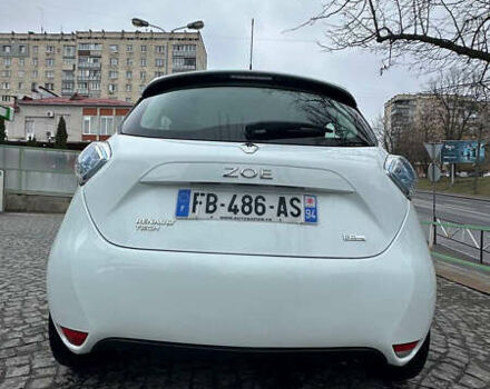 Белый Рено Зое, объемом двигателя 0 л и пробегом 97 тыс. км за 9200 $, фото 20 на Automoto.ua