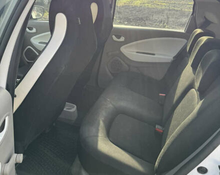 Білий Рено Зое, об'ємом двигуна 0 л та пробігом 47 тис. км за 8700 $, фото 15 на Automoto.ua