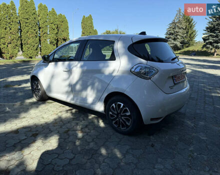 Белый Рено Зое, объемом двигателя 0 л и пробегом 57 тыс. км за 9500 $, фото 5 на Automoto.ua