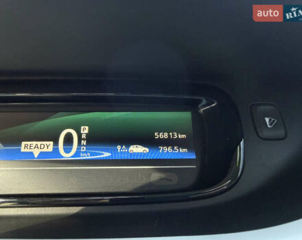 Белый Рено Зое, объемом двигателя 0 л и пробегом 57 тыс. км за 9500 $, фото 8 на Automoto.ua