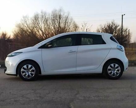 Белый Рено Зое, объемом двигателя 0 л и пробегом 176 тыс. км за 9000 $, фото 3 на Automoto.ua