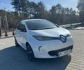 Белый Рено Зое, объемом двигателя 0 л и пробегом 27 тыс. км за 8900 $, фото 4 на Automoto.ua
