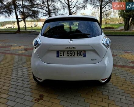 Белый Рено Зое, объемом двигателя 0 л и пробегом 129 тыс. км за 8700 $, фото 15 на Automoto.ua