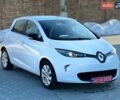Белый Рено Зое, объемом двигателя 0 л и пробегом 127 тыс. км за 8900 $, фото 19 на Automoto.ua
