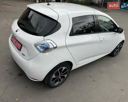 Білий Рено Зое, об'ємом двигуна 0 л та пробігом 91 тис. км за 10600 $, фото 3 на Automoto.ua