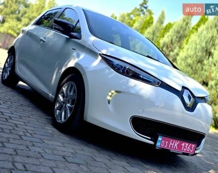 Белый Рено Зое, объемом двигателя 0 л и пробегом 81 тыс. км за 9200 $, фото 3 на Automoto.ua