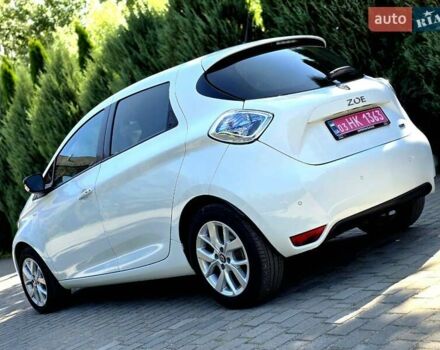 Белый Рено Зое, объемом двигателя 0 л и пробегом 81 тыс. км за 9200 $, фото 18 на Automoto.ua