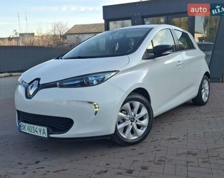 Белый Рено Зое, объемом двигателя 0 л и пробегом 90 тыс. км за 9500 $, фото 6 на Automoto.ua