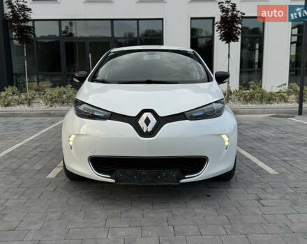 Белый Рено Зое, объемом двигателя 0 л и пробегом 73 тыс. км за 9700 $, фото 1 на Automoto.ua