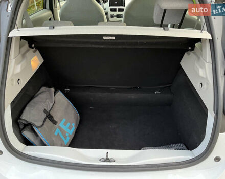 Рено Зое 2018 в Виннице на Automoto.ua Белый Рено Зое, объемом двигателя 0 л и пробегом 68 тыс. км за 9350 $, фото 10 на Automoto.ua