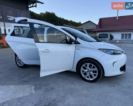 Белый Рено Зое, объемом двигателя 0 л и пробегом 51 тыс. км за 10800 $, фото 45 на Automoto.ua