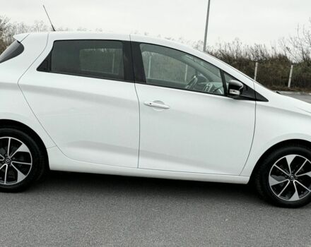 Белый Рено Зое, объемом двигателя 0 л и пробегом 37 тыс. км за 9600 $, фото 21 на Automoto.ua