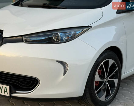 Білий Рено Зое, об'ємом двигуна 0 л та пробігом 80 тис. км за 9500 $, фото 20 на Automoto.ua