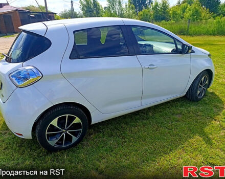 Белый Рено Зое, объемом двигателя 0 л и пробегом 165 тыс. км за 10200 $, фото 1 на Automoto.ua