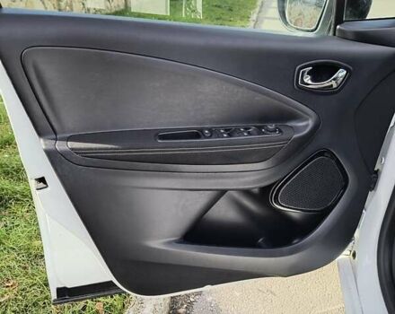 Білий Рено Зое, об'ємом двигуна 0 л та пробігом 42 тис. км за 9500 $, фото 7 на Automoto.ua